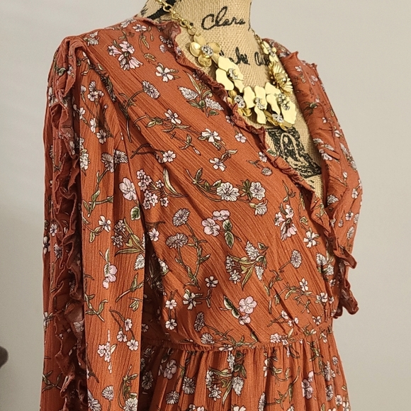 TERRACOTA WHITE FLOWERS MAXI DRESS W OPEN SLEEVES - Picture 3 of 6